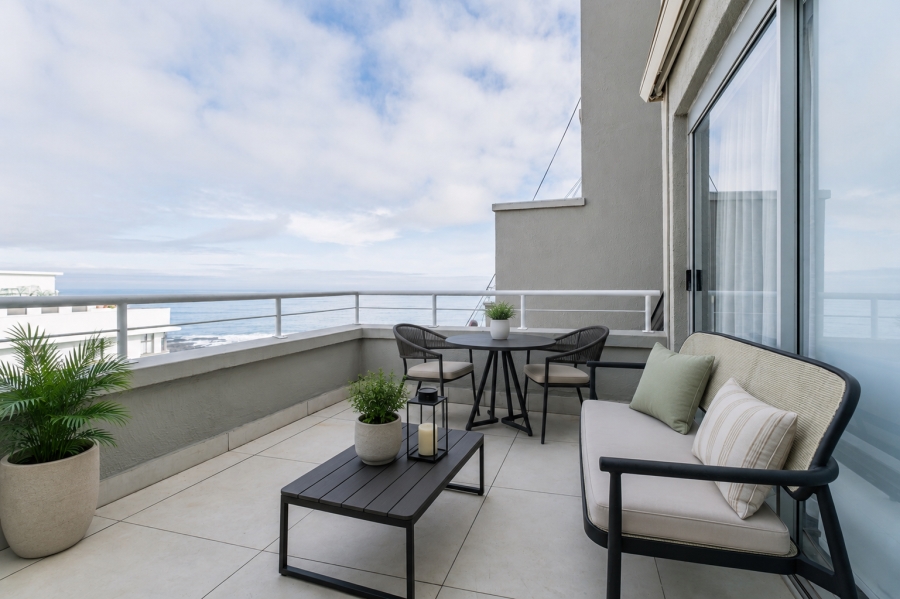 2 Bedroom Property for Sale in Sea Point Western Cape